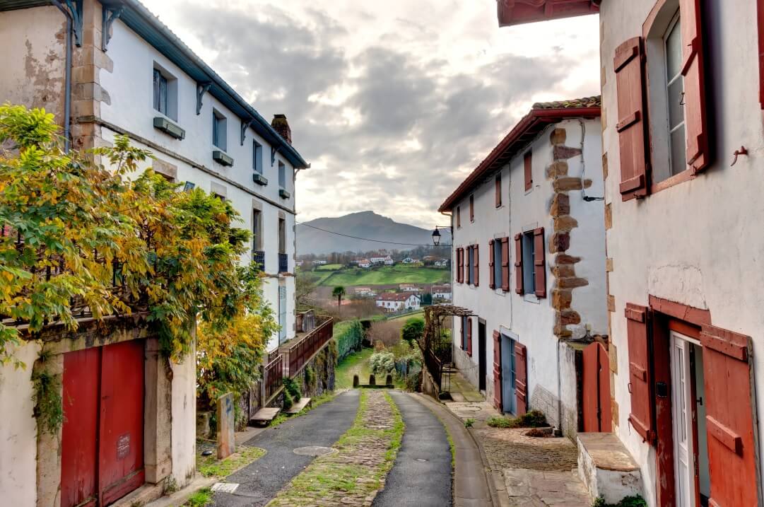 Camping Atlantica : Village Basque Proche De La Rhune